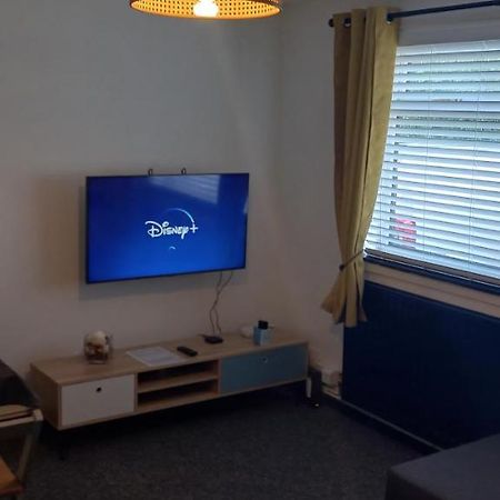 6-Min Walk To New Cross Parking Long Stay Discounts Вулвергемптон Экстерьер фото