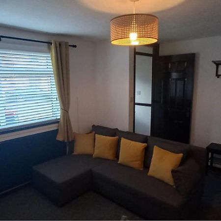 6-Min Walk To New Cross Parking Long Stay Discounts Вулвергемптон Экстерьер фото