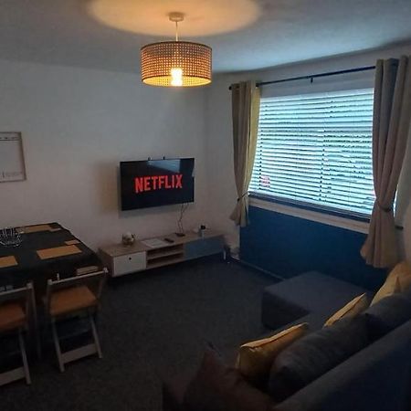 6-Min Walk To New Cross Parking Long Stay Discounts Вулвергемптон Экстерьер фото