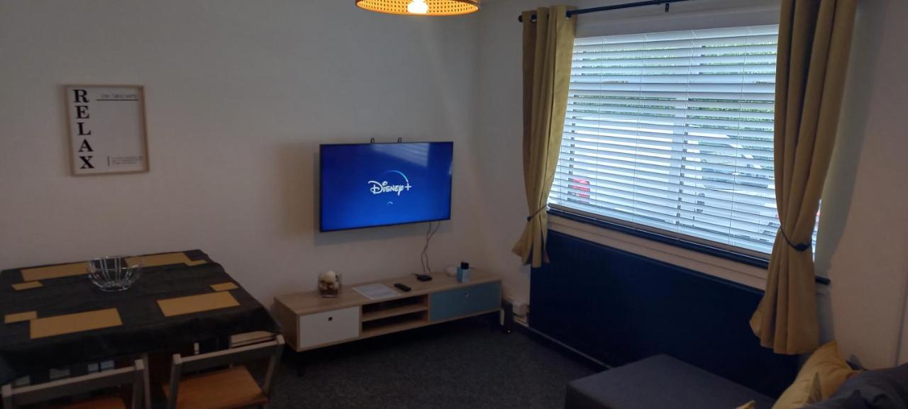 6-Min Walk To New Cross Parking Long Stay Discounts Вулвергемптон Экстерьер фото